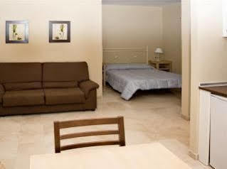 Turisticos La Castilleja Appartement *
